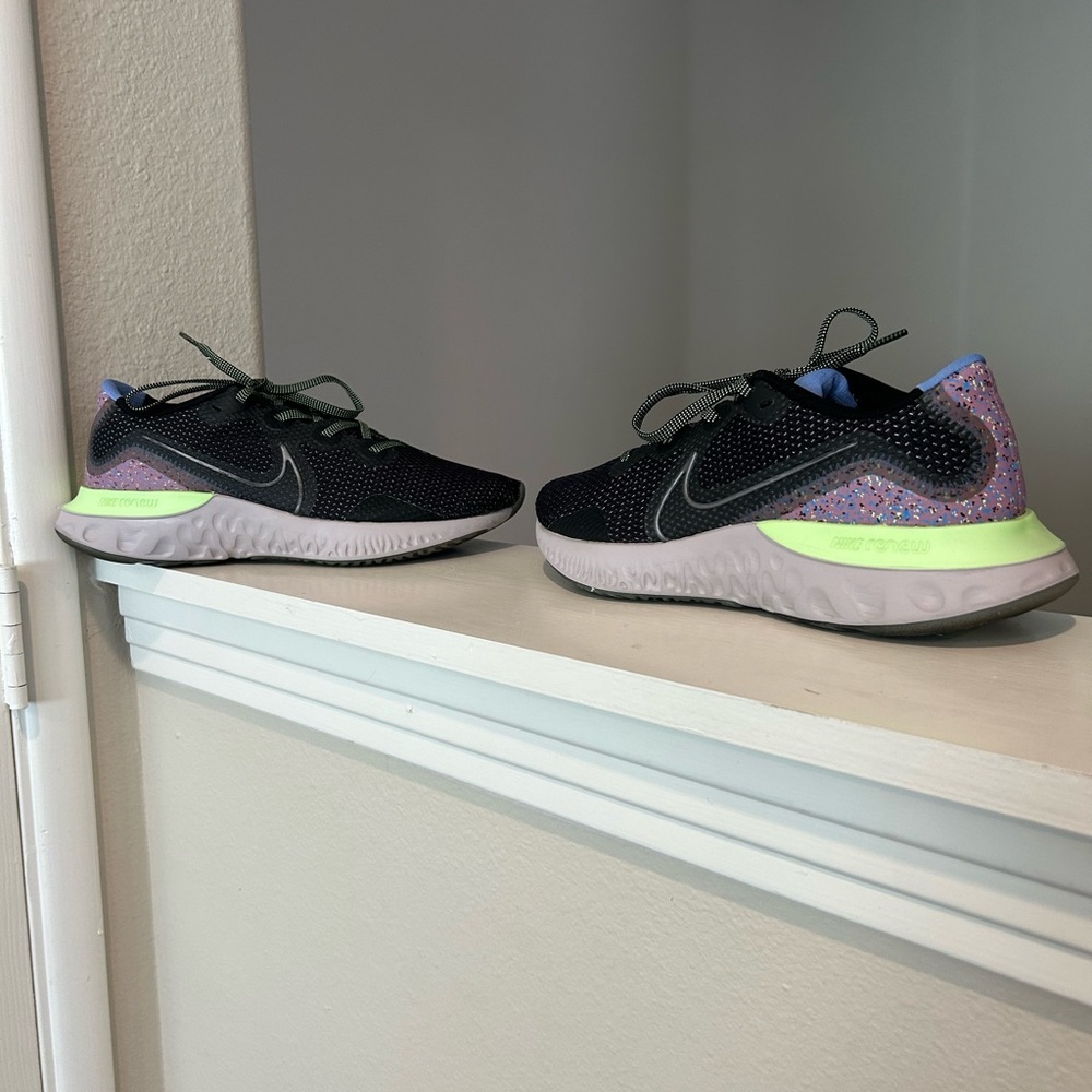 Nike Women's Athletic Shoes - Black and Neon Green